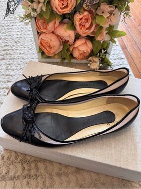 Givenchy Black Leather Ballet Flats with Knotted Tassel